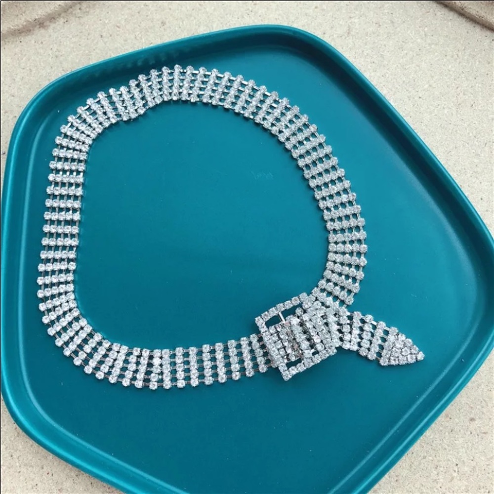 Beautiful Crystal Choker/bracelet - Picture 5 of 9